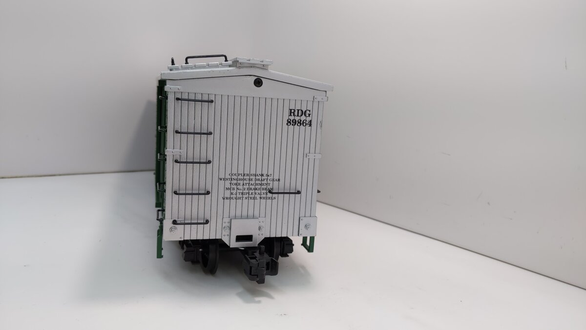 USA Trains R1447A G Reading Outside Braced Green Boxcar #89866