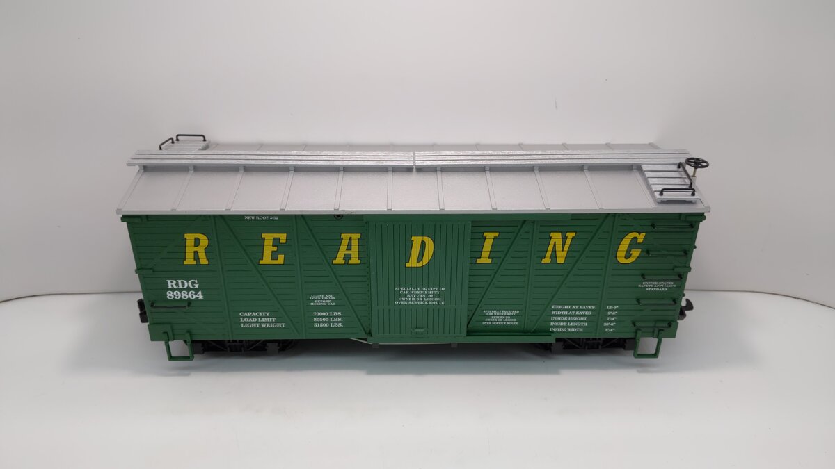 USA Trains R1447A G Reading Outside Braced Green Boxcar #89866