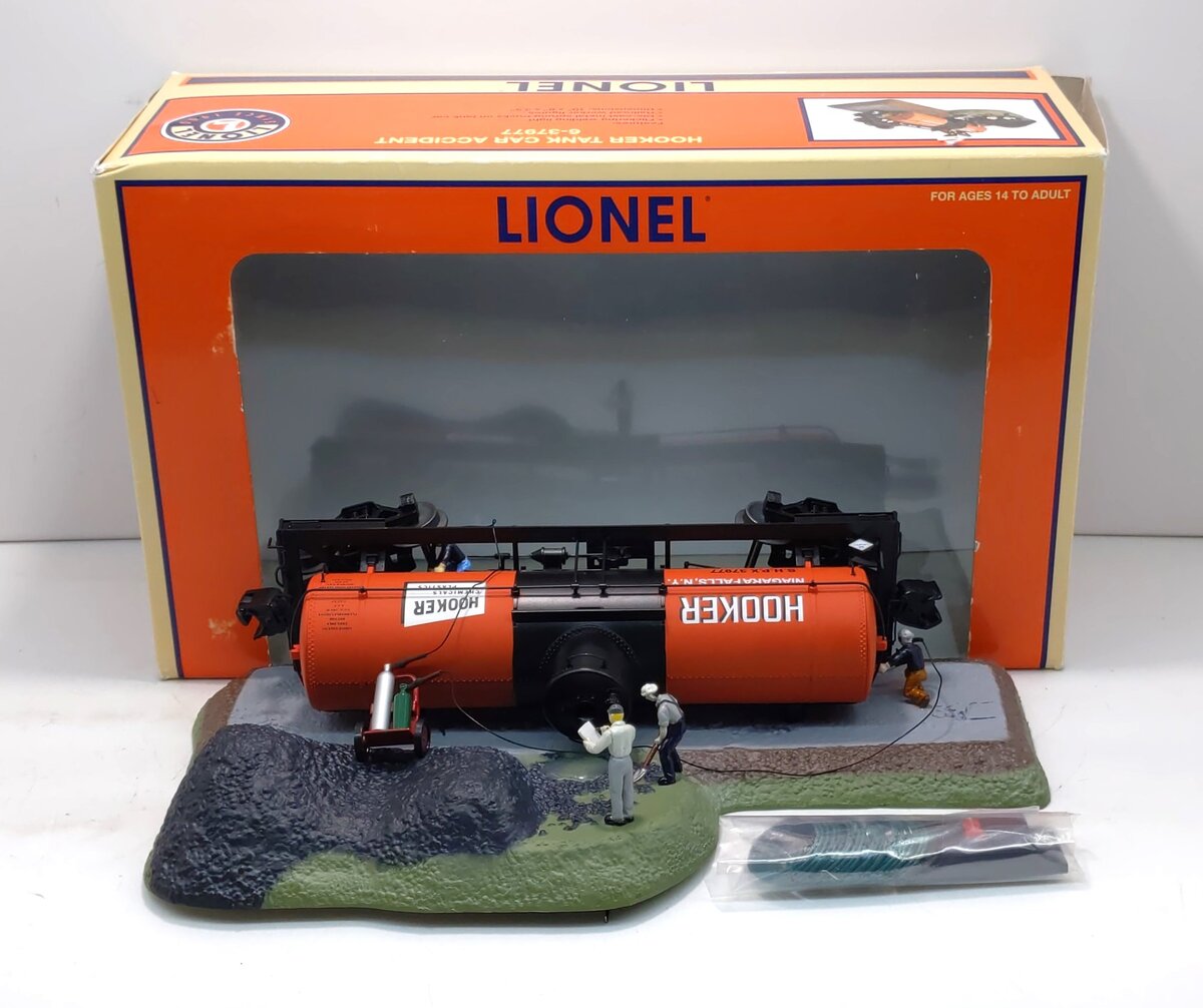 Lionel 6-37977 O Hooker Tank Car Accident