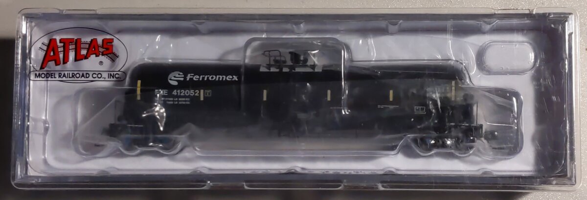 Atlas 50005833 N Scale Ferromex 31,000 Gallon Crude Oil Tank Car #412052