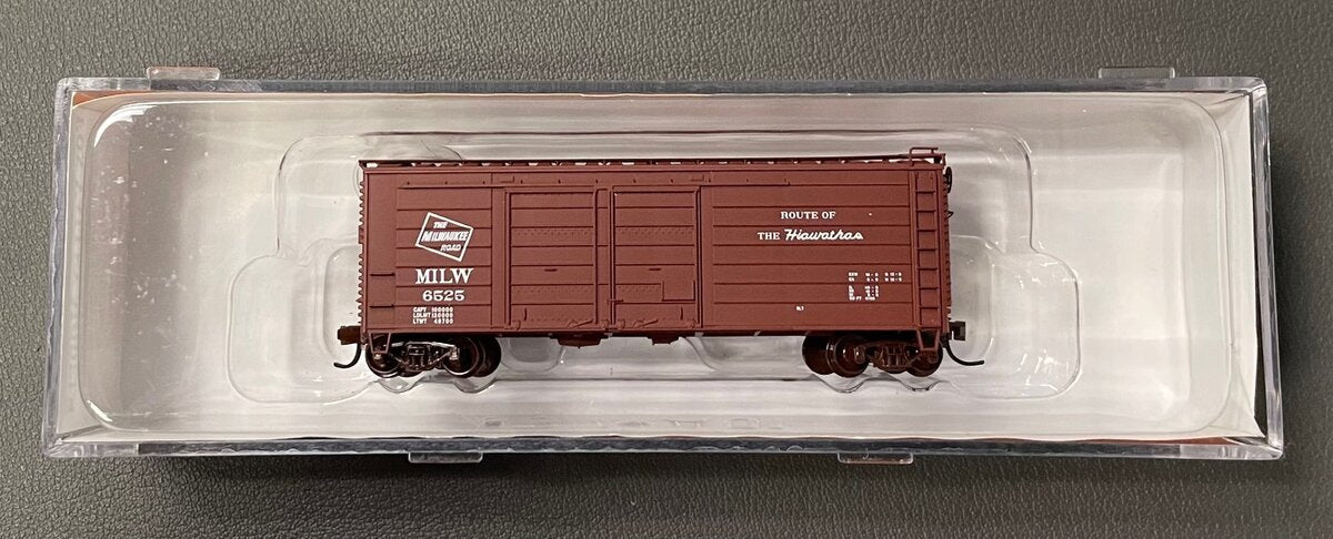 Fox Valley Models 90132 N 40' Double Door Ribside Box, MILW/Hiawatha #6525