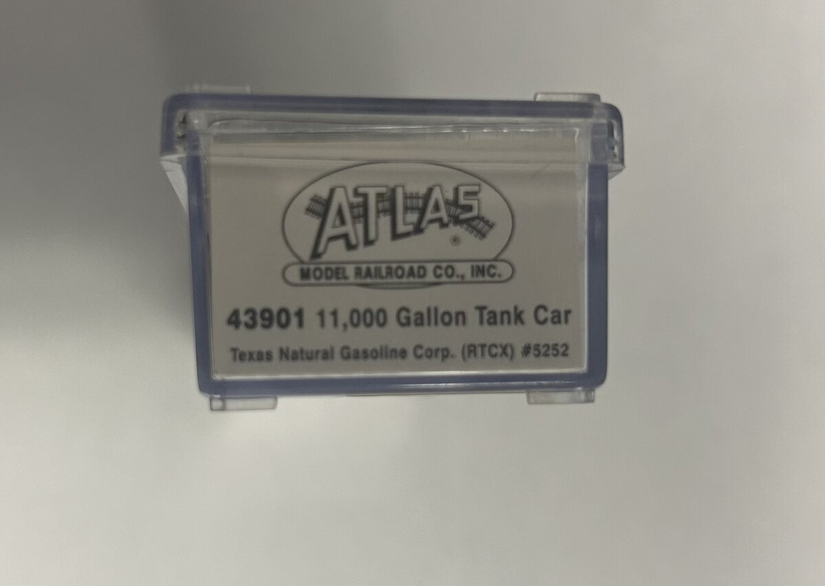 Atlas 43901 N Scale Texas Gas 11,000 Gallon Tankcar #5252