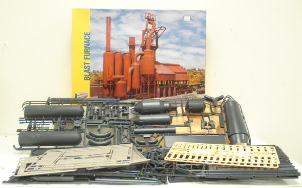 Walthers 933-3249 N Scale Blast Furnace Industrial Sructure Kit