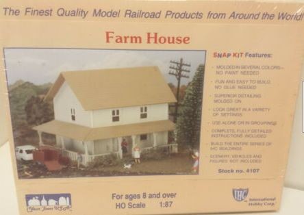 IHC 4107 HO Scale Farm House Building Snap Kit