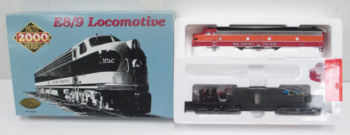 Proto 2000 8047 HO Life-Like Southern Pacific EMD E8/9 Diesel Locomotive # 6053