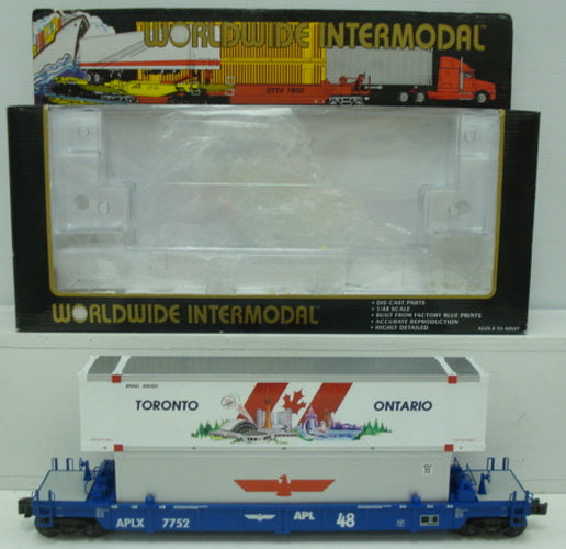 K-Line K7752 O APL Worldwide Intermodal Double Stack Car W/2 Containers