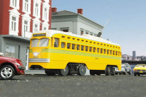 MTH 30-2571-1 Cincinnati PCC Electric Street Car with PS2